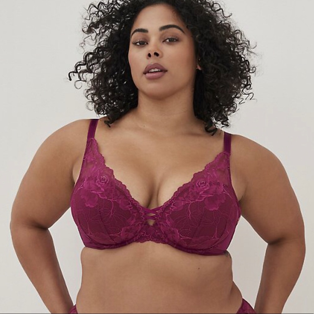 NWT Torrid 40 D Push Up Plunge Lace Plus Size Bra